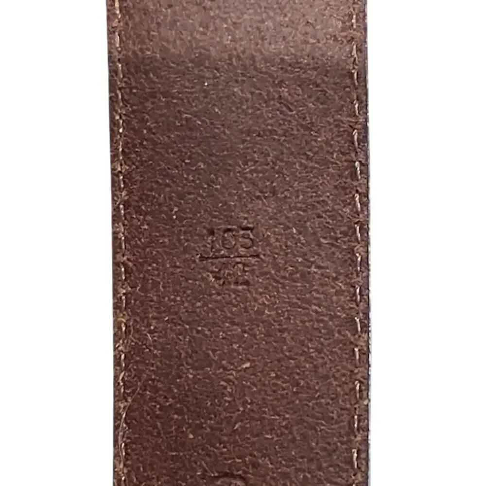 Roundtree & Yorke men's leather brown belt w/braided detail.